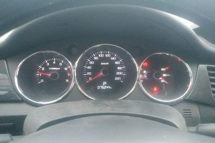 Used Dongfeng Aeolus H30 2013 CROSS 1.5L Automatic Luxury Model