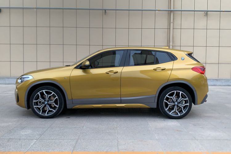 Used BMW X2 2018 sDrive25i Luxury Model with M Off-Road Package China V Emission Standard
