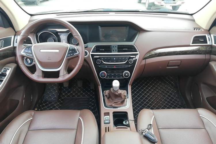 Used Leopaard CS10 2017 1.5T Manual Prestige Model
