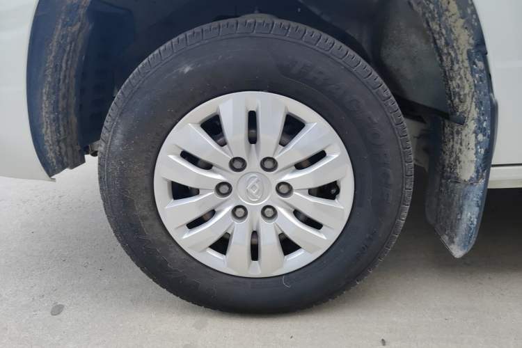 Used SAIC MAXUS T60 2017 2.4L Gasoline Manual Transmission Two-Wheel Drive Low-Profile Comfort Edition Standard Cabin
