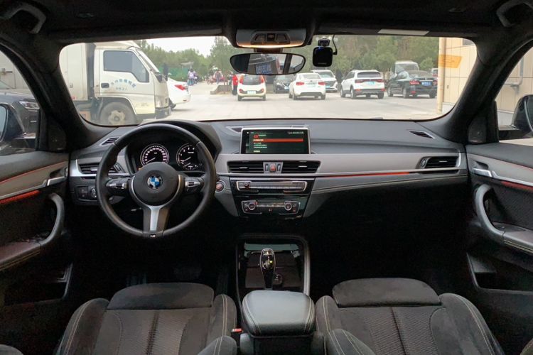 Used BMW X2 2018 sDrive25i Luxury Model with M Off-Road Package China V Emission Standard
