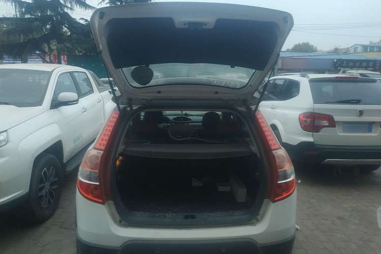 Used Dongfeng Aeolus H30 2013 CROSS 1.5L Automatic Luxury Model