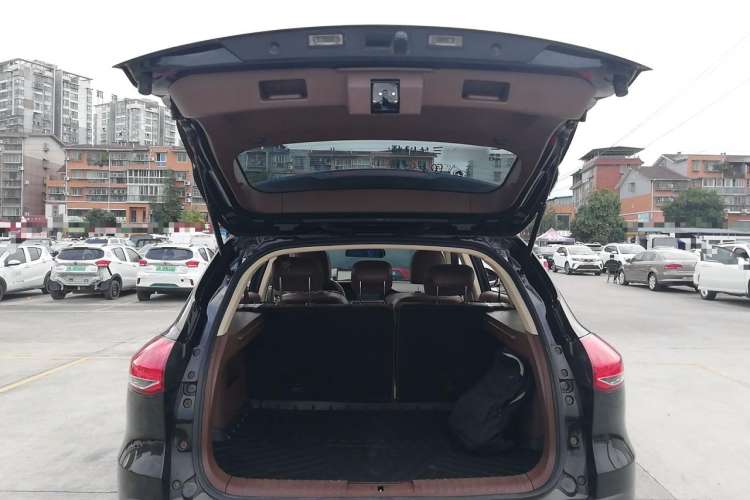 Used Leopaard CS10 2017 1.5T Manual Prestige Model
