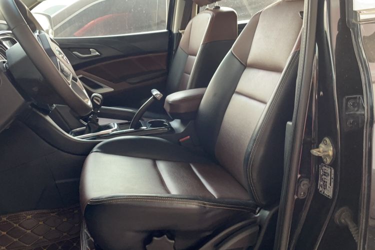 Used JMC Yusheng S350 2017 2.0T Manual Two-Wheel Drive Diesel Luxury Edition 5 Seats