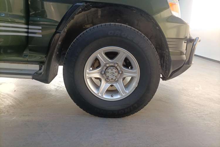 Used Leopaard Q6 2015 2.4L Manual 4x4 Excellence Edition
