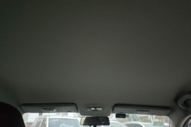 Used FORTHING Joyear S50 2014 1.5L Manual Luxury Model
