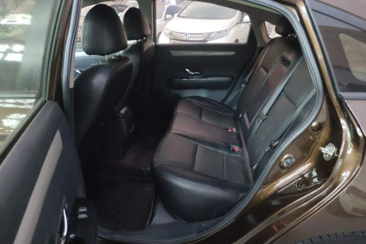 Used FORTHING Joyear S50 2014 1.5L Manual Luxury Model
