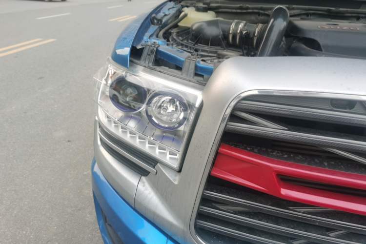 Used Zxauto Terralord 2021 2.5T Passenger Version Diesel Two-Wheel Drive Luxury Trim with Dual Wheels
