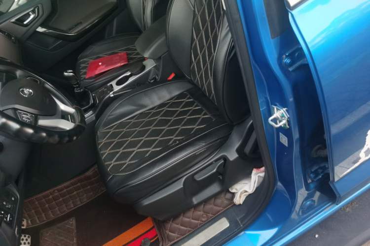 Used Zxauto Terralord 2021 2.5T Passenger Version Diesel Two-Wheel Drive Luxury Trim with Dual Wheels
