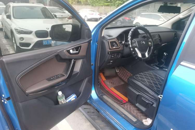 Used Zxauto Terralord 2021 2.5T Passenger Version Diesel Two-Wheel Drive Luxury Trim with Dual Wheels
