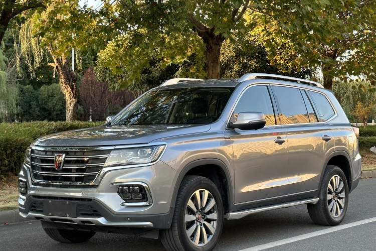 Used Roewe RX8 2018 30T Smart Connectivity Two-Wheel Drive Flagship Edition