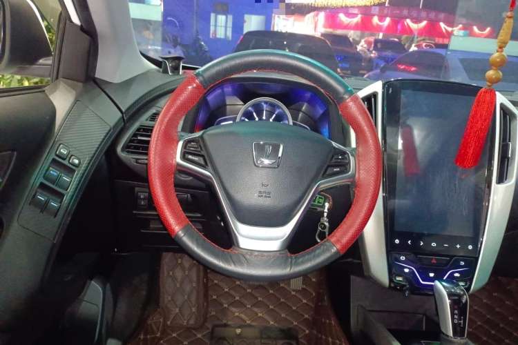 Used Luxgen U6 SUV 2018 1.8T Classic Sunroof Edition
