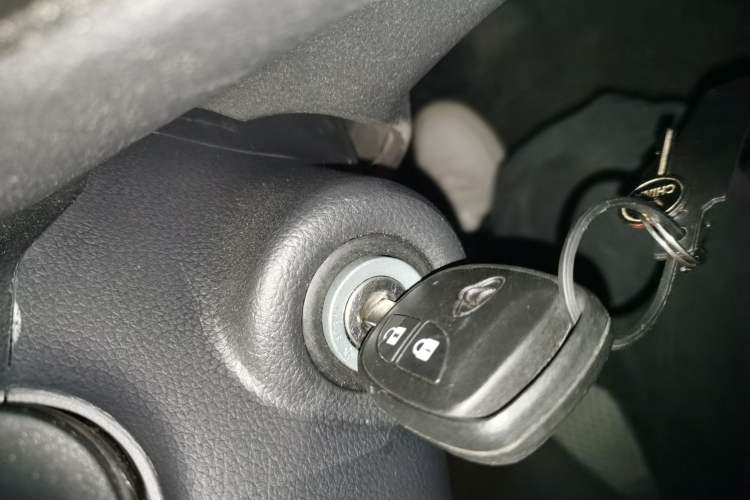 Used Oshan Ounuo S 2023 1.5L Deluxe Edition Dual-Steaming Air-Conditioned Passenger Van JL473QG 7 Seats