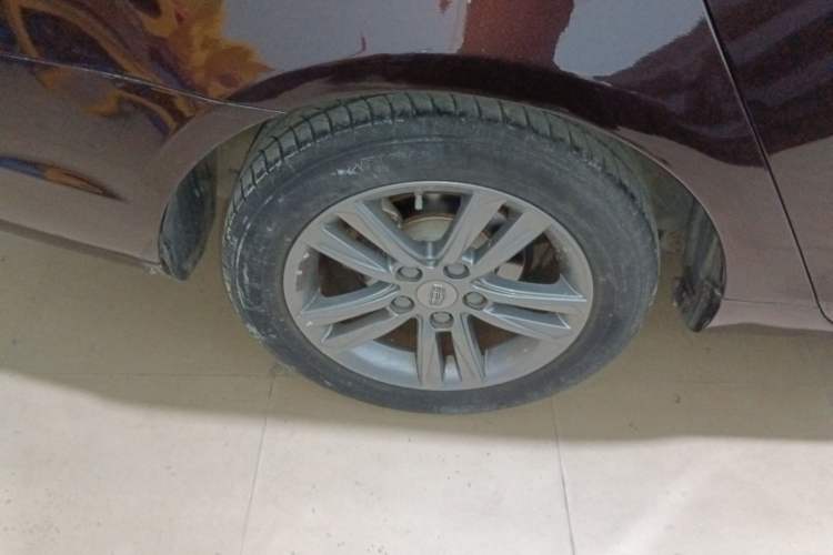 Used Geely Auto Emgrand 2017 Sedan Million Edition 1.5L Manual - Upward Version Right Rear Wheel Hub