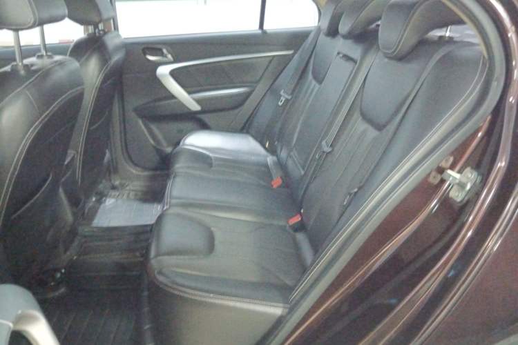 Used Geely Auto Emgrand 2017 Sedan Million Edition 1.5L Manual - Upward Version Left Rear Seat