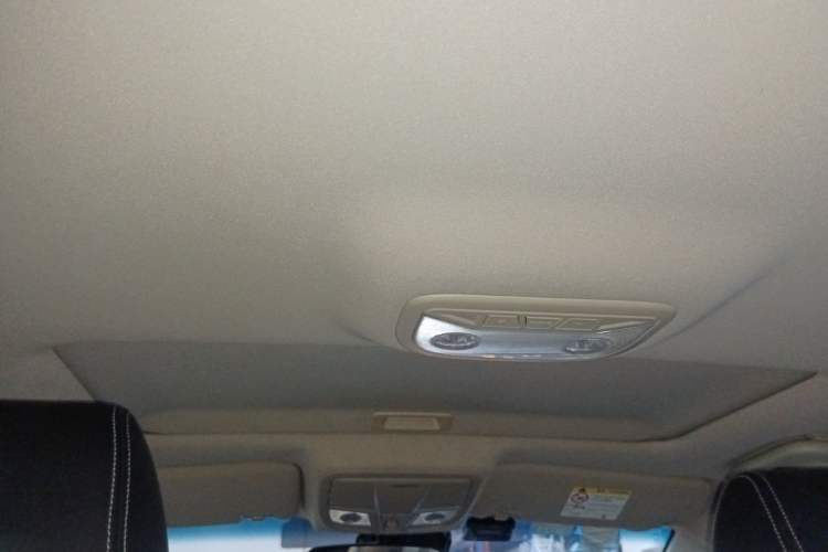 Used Geely Auto Emgrand 2017 Sedan Million Edition 1.5L Manual - Upward Version Headliner