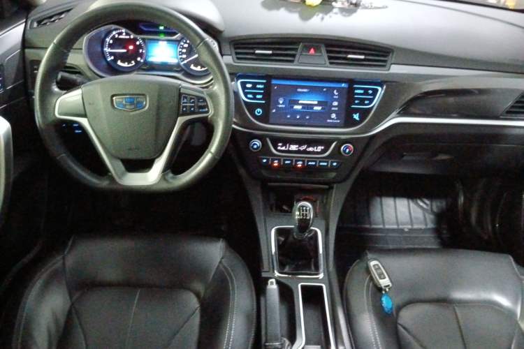 Used Geely Auto Emgrand 2017 Sedan Million Edition 1.5L Manual - Upward Version Center Console