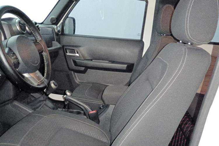 Used BAIC Off-Road BJ40 2014 2.4L Manual Cross-Country Edition
