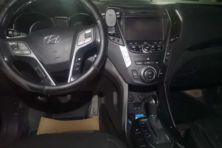 Used Hyundai Santa Fe Classic 2013 3.0L Four-Wheel Drive Comfort Edition 7 Seats Euro IV
