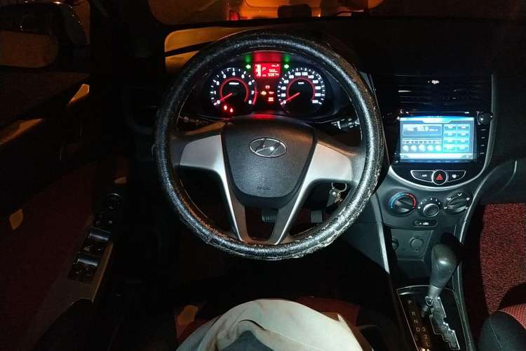 Used Hyundai Verna Ray 2014 1.4L Automatic GLX