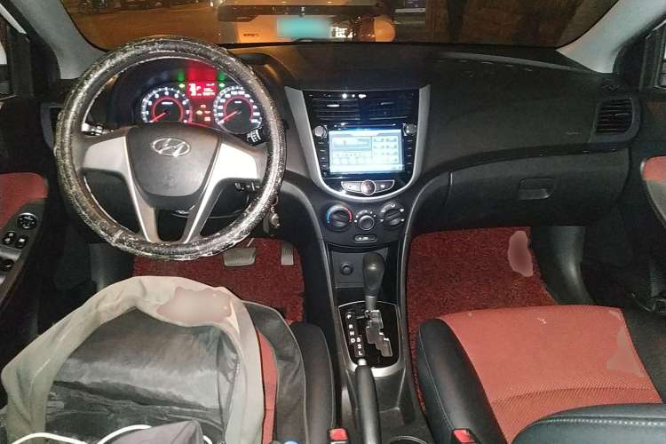 Used Hyundai Verna Ray 2014 1.4L Automatic GLX