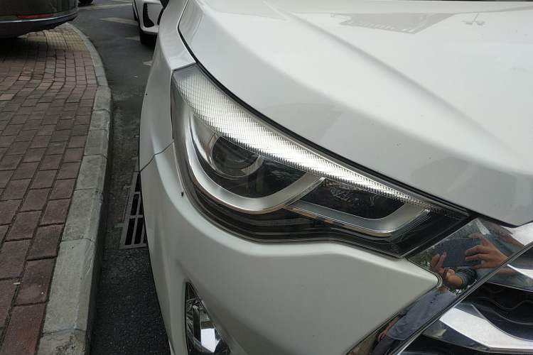 Used JAC Refine S3 2017 1.6L CVT Luxury Smart Model
