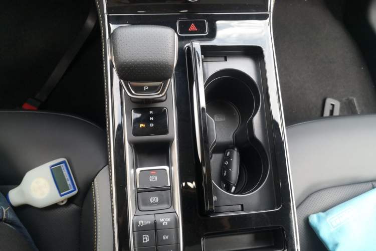 Used Roewe i6 MAX New Energy 2020 1.5T PHEV Cool & Spacious Skyroof Intelligent Drive Supreme Edition
