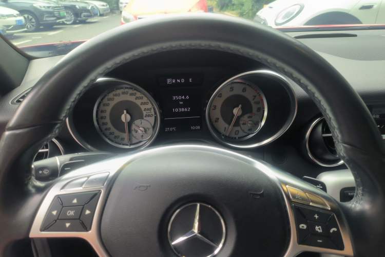 Used Mercedes-Benz SLK-Class 2011 SLK 200 Fashion Model