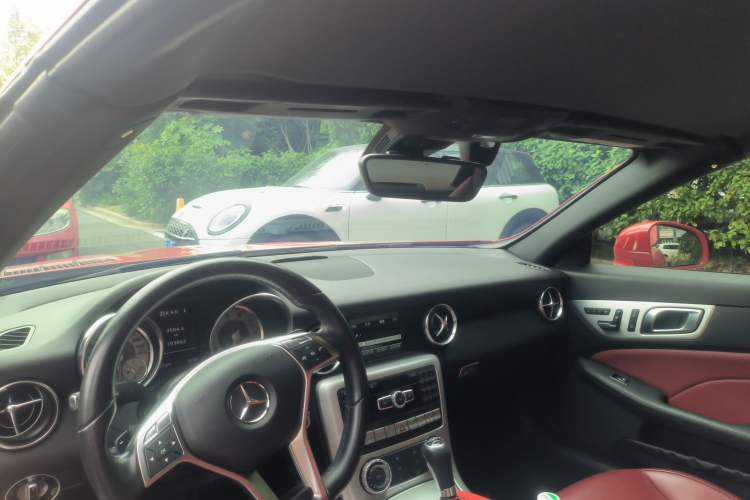 Used Mercedes-Benz SLK-Class 2011 SLK 200 Fashion Model