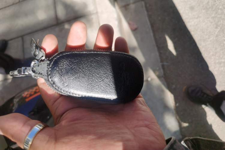 Used Hyundai Santa Fe Classic 2010 2.4 Ultimate Edition 7-Seater Four-Wheel Drive Vehicle Key