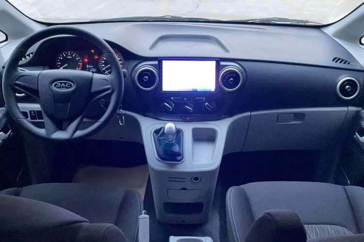 Used JAC Refine M3 2019 PLUS Maker Edition 1.8L Luxury Smart Model with 9 Seats