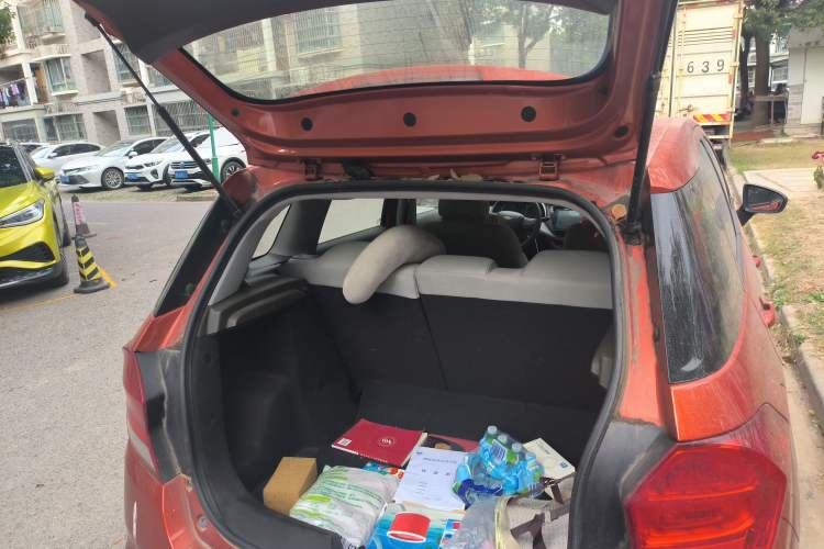 Used Chevrolet Lova RV 2016 1.5L Manual Comfort Edition Trunk