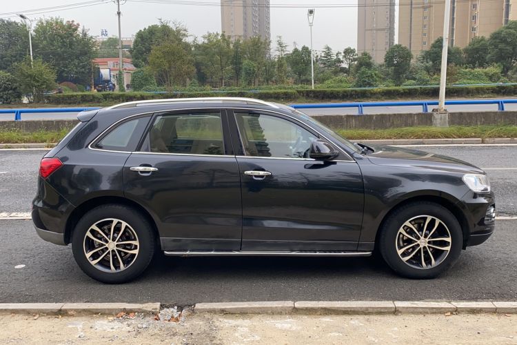 Used Zotye T600 2016 2.0T Manual Luxury Version
