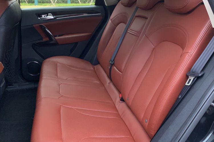 Used Zotye T600 2016 2.0T Manual Luxury Version
