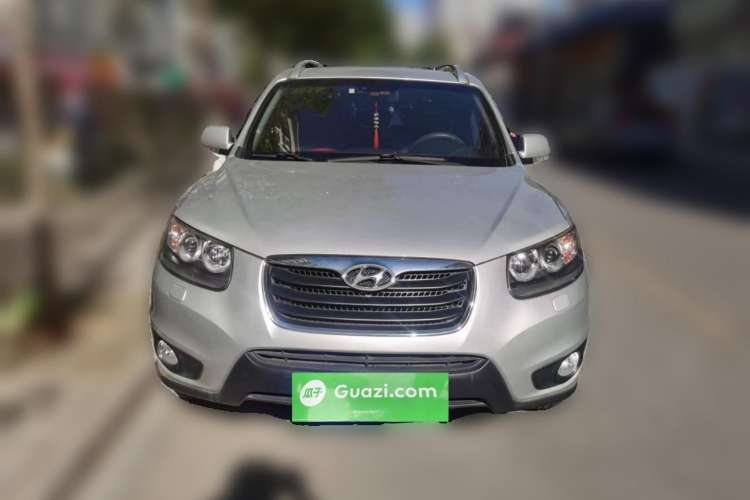 Used Hyundai Santa Fe Classic 2010 2.4 Ultimate Edition 7-Seater Four-Wheel Drive Front