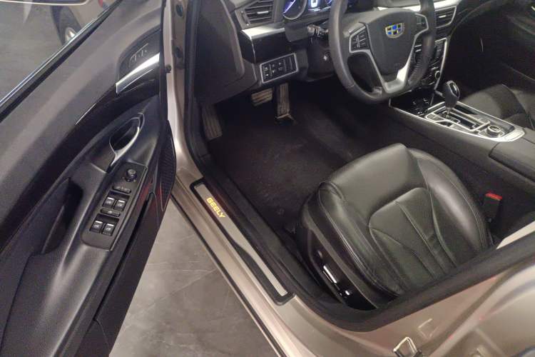 Used Geely Auto Emgrand GT 2015 1.8T Premium Model Driver Seat