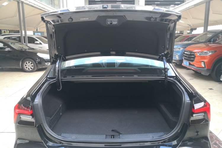 Used Roewe i6 MAX New Energy 2020 1.5T PHEV Cool & Spacious Skyroof Intelligent Drive Supreme Edition
