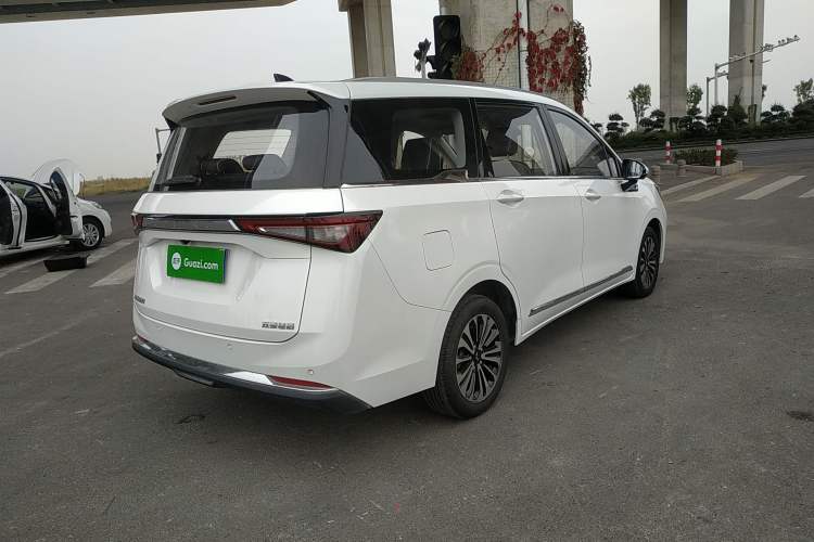 Used Wuling Jiachen 2022 1.5T CVT Deluxe Flagship Edition