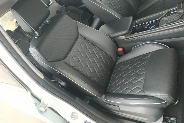 Used Wuling Jiachen 2022 1.5T CVT Deluxe Flagship Edition