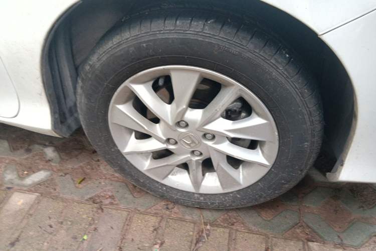 Used Honda Gienia 2017 1.5L Manual Classic Edition Right Front Wheel Hub