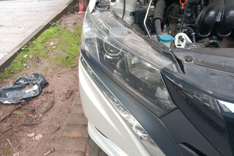 Used Honda Gienia 2017 1.5L Manual Classic Edition Right Front Headlight