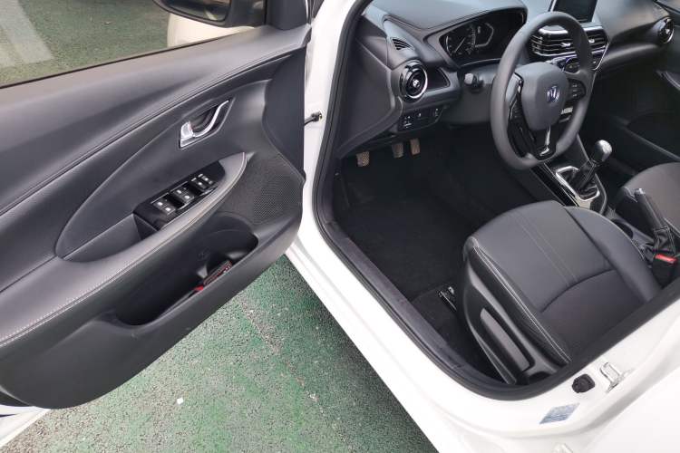 Used Changan Alsvin 2018 1.4L Manual Luxury Model China V Standard
