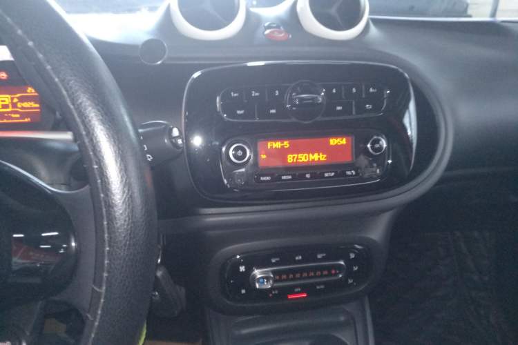 Used smart forfour 2016 1.0L 52 kW Dynamic Edition