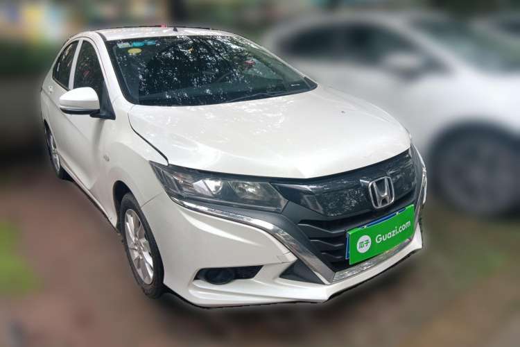 Used Honda Gienia 2017 1.5L Manual Classic Edition Front Right 45 Deg