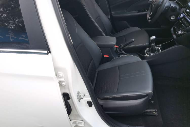 Used Changan Alsvin 2018 1.4L Manual Luxury Model China V Standard
