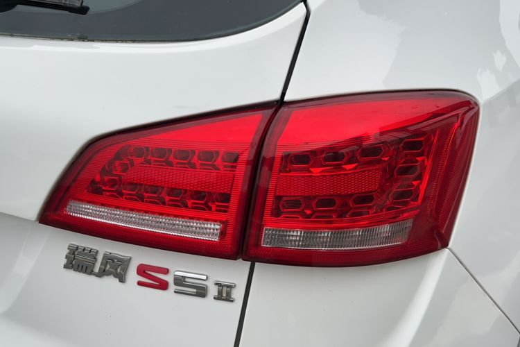 Used JAC Refine S5 2017 1.5T Automatic E-commerce Edition