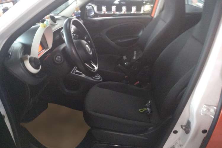 Used smart forfour 2016 1.0L 52 kW Dynamic Edition