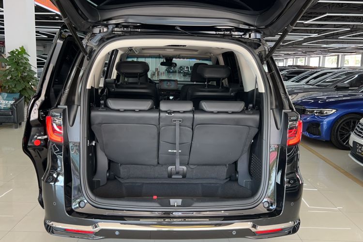 Used Honda Elysion 2022 2.0L eHEV Luxury First Edition