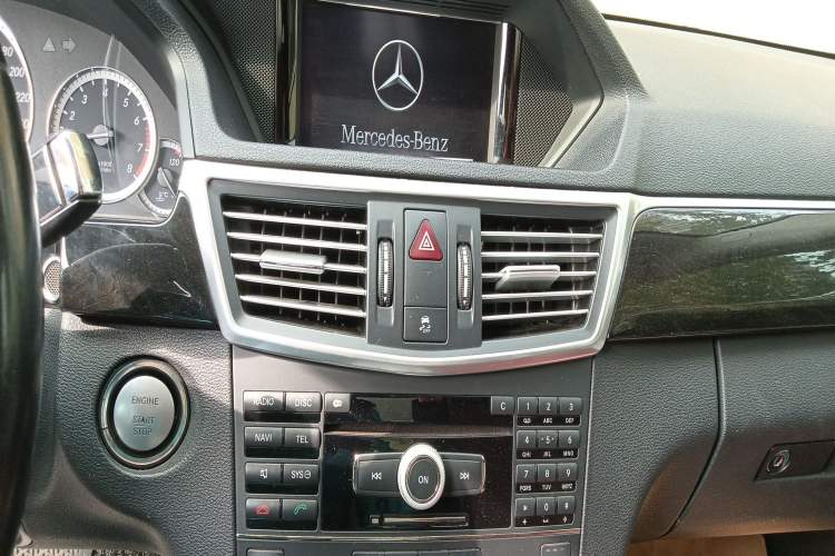 Used Mercedes-Benz E-Class 2009 E 300 Fashion Model
