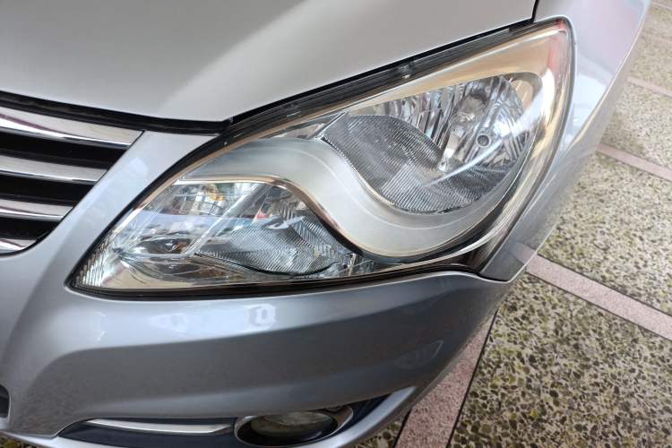 Used Hyundai Celesta 2015 1.6L Automatic Comfort Model
